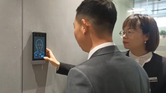 廣龍鑫:顛覆認知！安裝監控的“智能騙局”，你可能正在被收割！